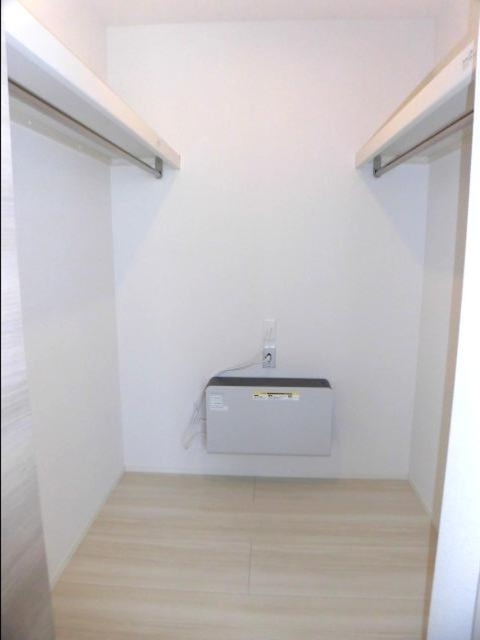 収納　２０２　ウォークインクローゼット