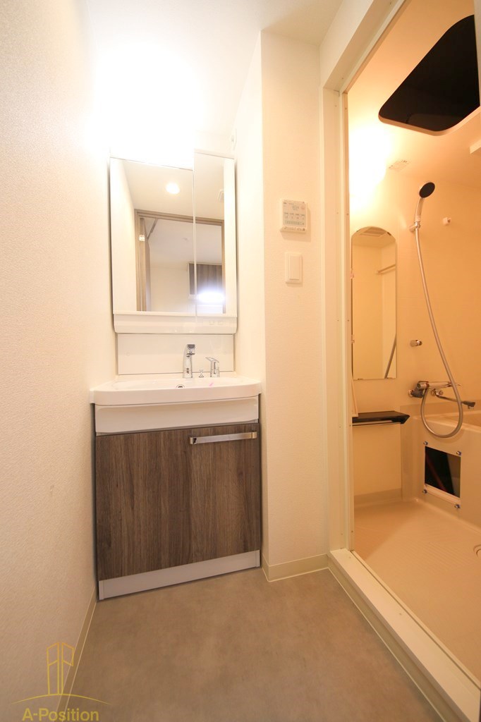 洗面設備　プレサンスOSAKA東中本エシデル