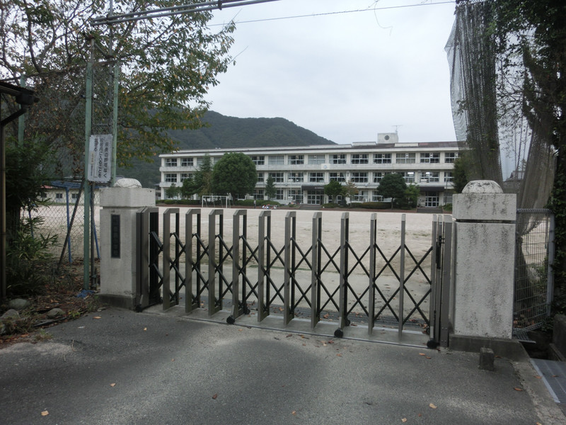 小学校　香島小学校（小学校）まで850m