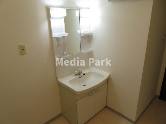 東急田園都市線 梶が谷駅 徒歩1分 7階建 築34年の内装写真