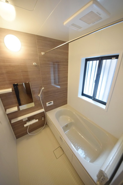 バス・シャワールーム　～いい湯だな～