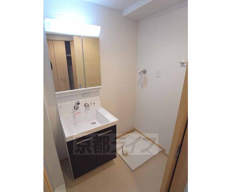 洗面設備　お洒落なドレッサーですね！