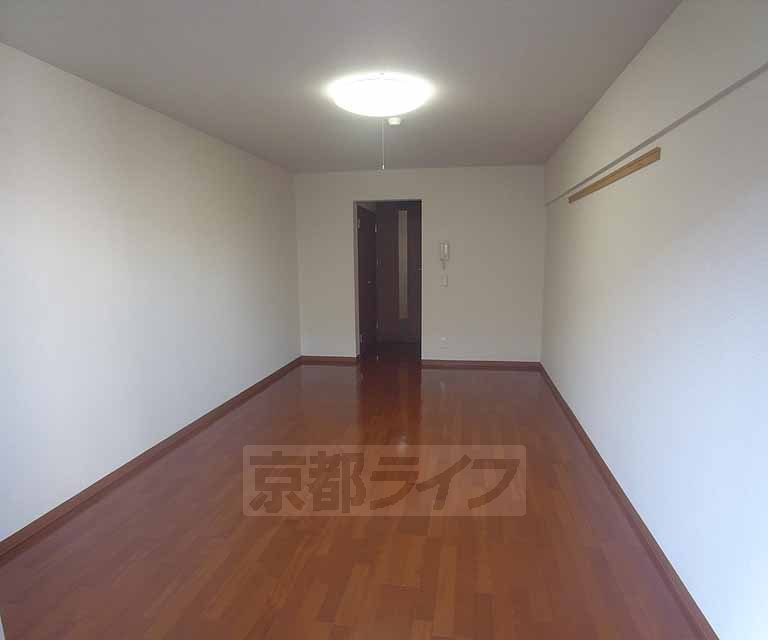 居室・リビング　広々とした洋室です。