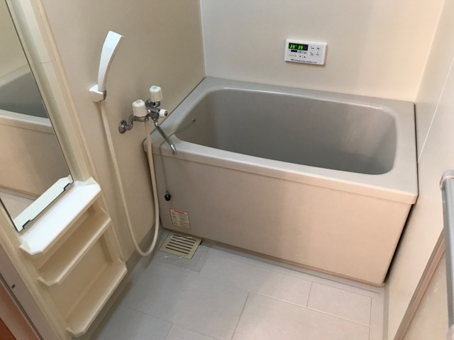 バス・シャワールーム　バス