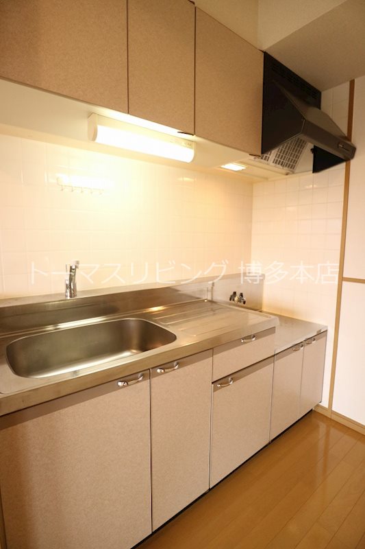 キッチン　※別号室の参考写真になります。