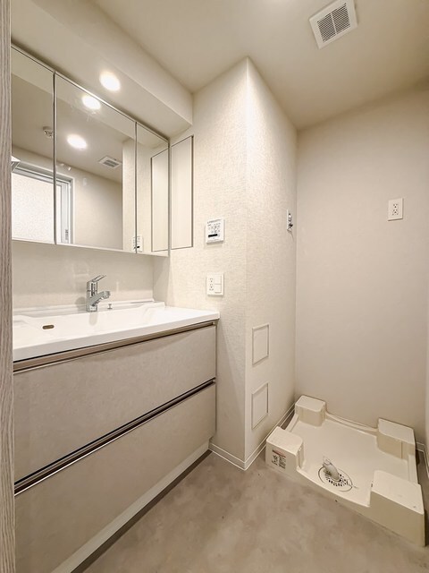 洗面設備　※写真は同タイプ住戸です。