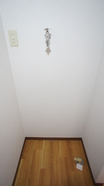 その他　雨の日でもお洗濯ができる！室内洗濯機置場付です☆