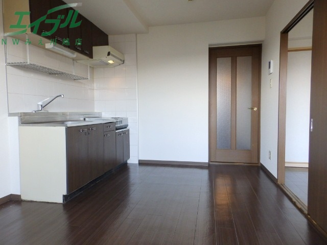 居室・リビング　別部屋参考写真です。