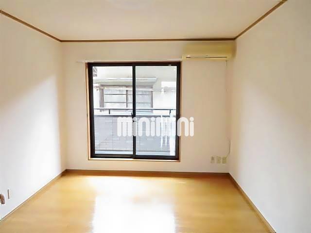 居室・リビング　※内装写真は同タイプ別部屋のものです。