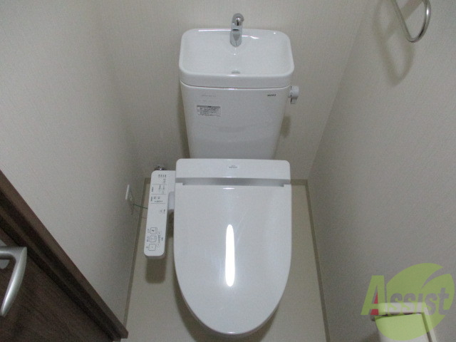 トイレ　ウォシュレット付いています。
