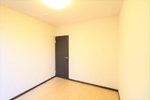 居室・リビング　１Ｆはフローリング仕様