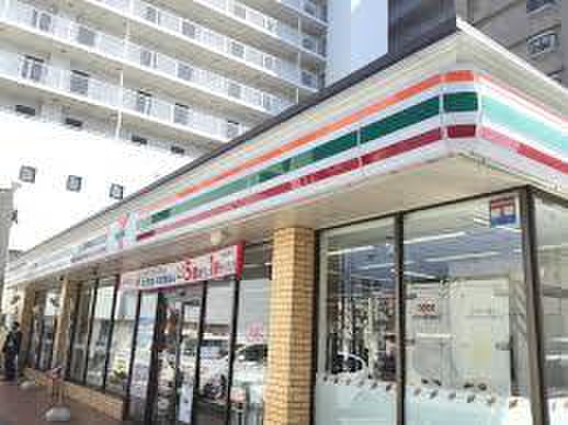 コンビニ　セブンイレブン福岡唐人町駅前店（コンビニ）まで77m