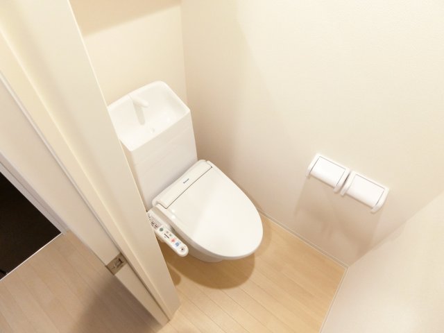 トイレ　同物件別部屋