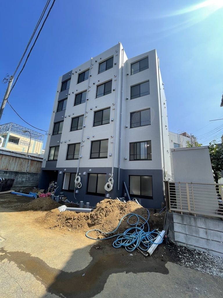 建物外観　建築中