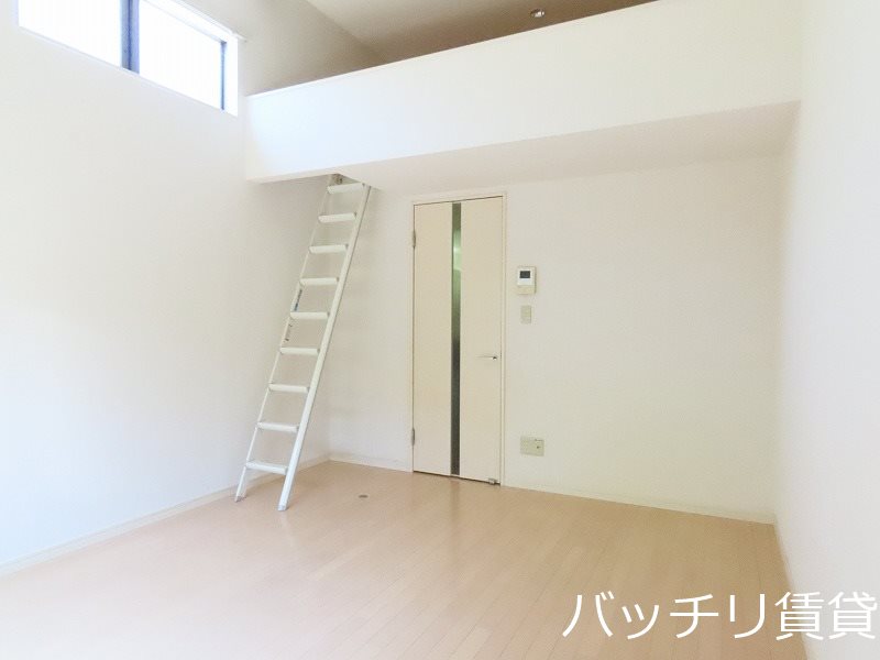 居室・リビング　同型タイプの為、現状を優先いたします。