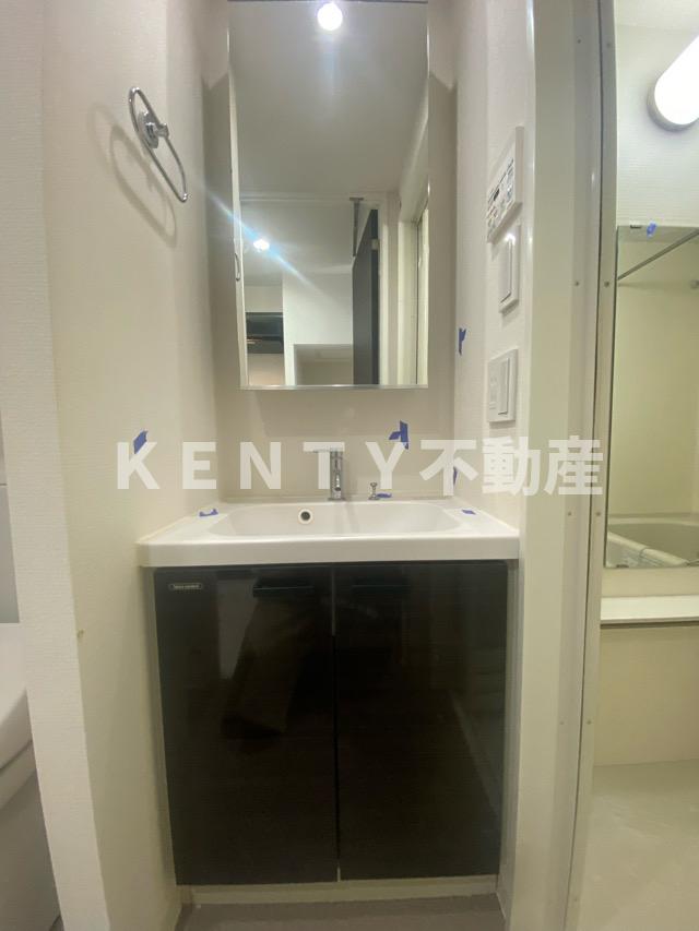 洗面設備　コンパクトで使いやすい洗面所