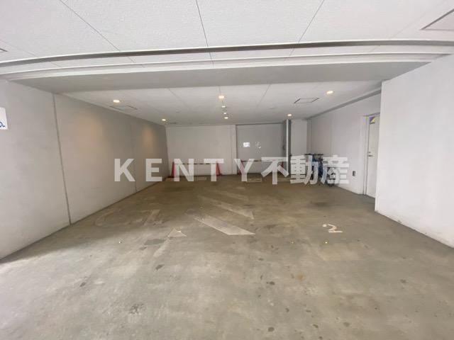 駐車場　車をお持ちの方に嬉しい駐車場付きの物件です