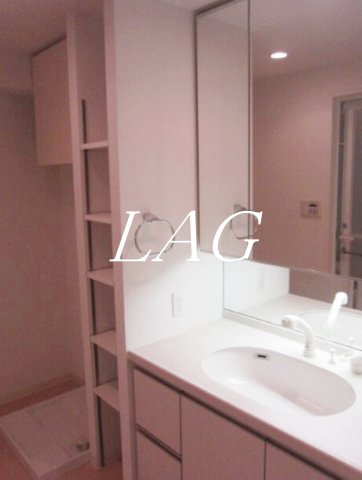 洗面設備　洗面台です。