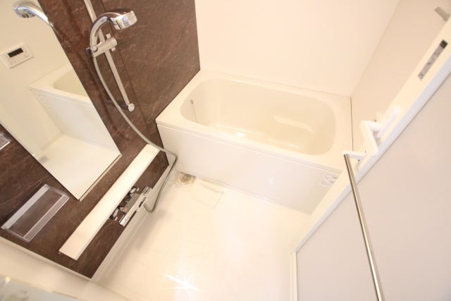 バス・シャワールーム　※別室の参考写真の為、現況優先です。