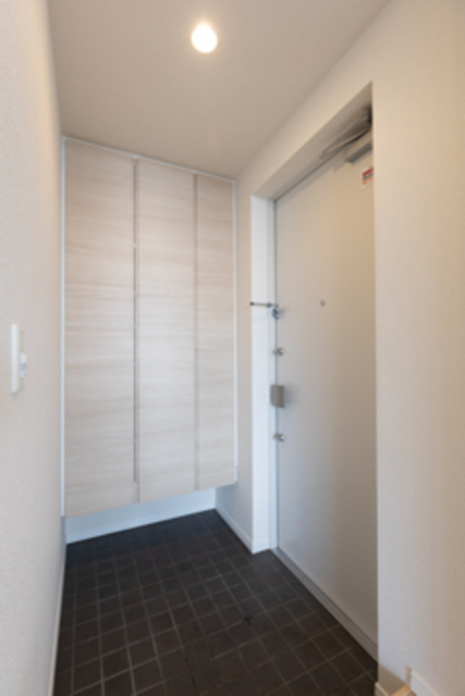 玄関　※写真は同タイプ住戸です。
