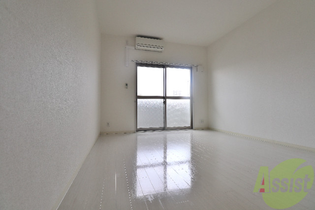 居室・リビング　開放的なリビング