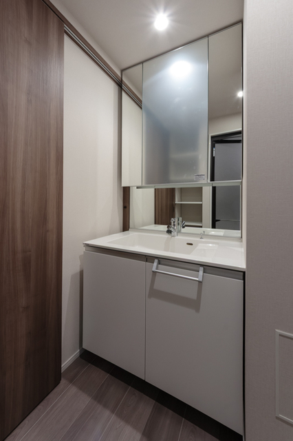 洗面設備　※写真は同タイプ住戸です。