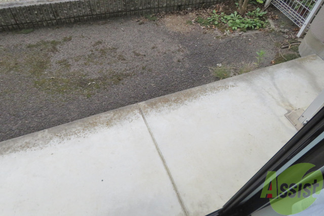 バルコニー　バルコニーです。幅があり作業がしやすいですね