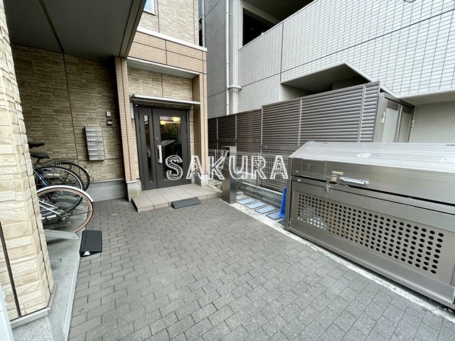 エントランス　管理の行き届いたエントランスです♪