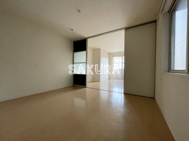 居室・リビング　使いやすい形の為、レイアウトを楽しめます♪