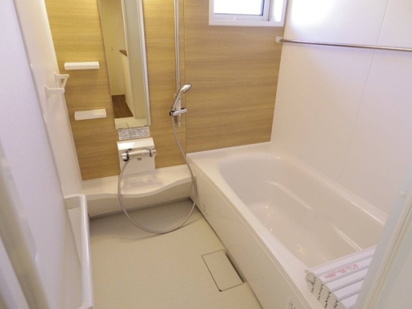 バス・シャワールーム　ゆったり一坪風呂