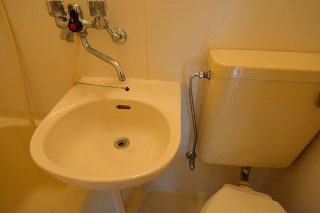 洗面設備　浴室内に洗面台付き！