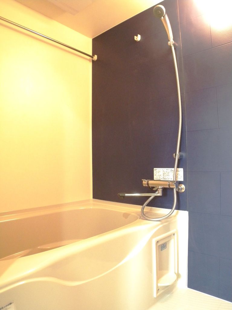 バス・シャワールーム　※代表タイプの写真のため実際と異なる場合がございます