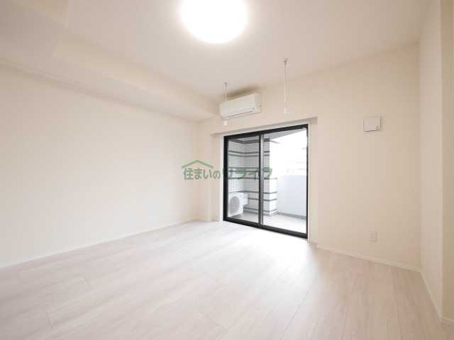 居室・リビング　プレール・ドゥーク東新宿III