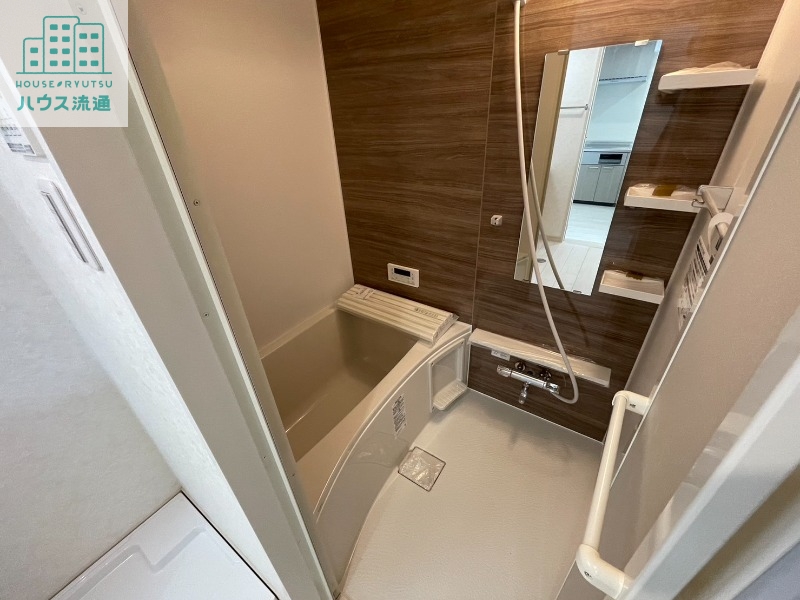 バス・シャワールーム　※同タイプ別号室のお写真です