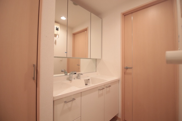 洗面設備　※別室の参考写真の為、現況優先です。