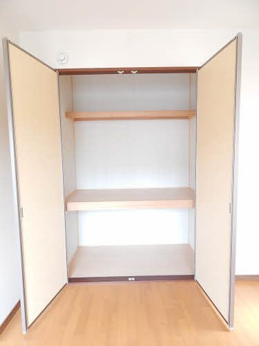 収納　洋室南収納