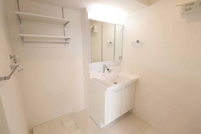 洗面設備　忙しい朝には欠かせない洗面所です