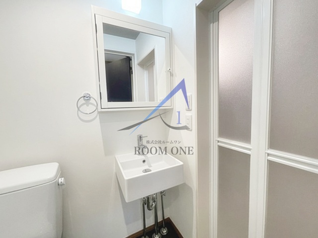 洗面設備　独立洗面台です。