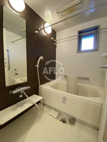 バス・シャワールーム　アーバンエース五条公園パル　浴室