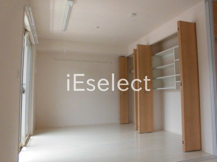 その他部屋・スペース　お部屋に収納があるので広々使えますね