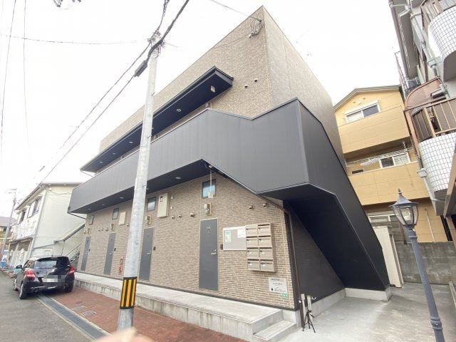 建物外観　落ち着いた雰囲気の外観です