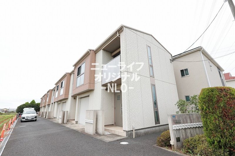 建物外観　積水ハウスのガレージ付き賃貸住宅！