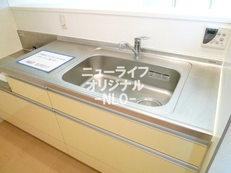 キッチン　コンロは設置幅・ガスの種別を確認の上、ご用意下さい！
