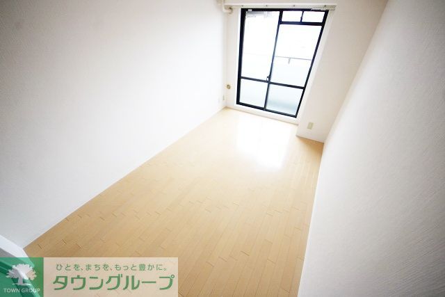 居室・リビング　同物件別部屋写真