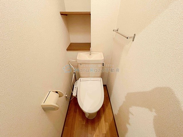 名鉄常滑線 道徳駅 徒歩3分 4階建 築31年のトイレ写真