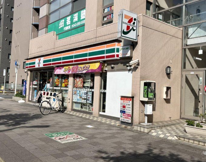 コンビニ　セブンイレブン千葉駅北口店（コンビニ）まで150m