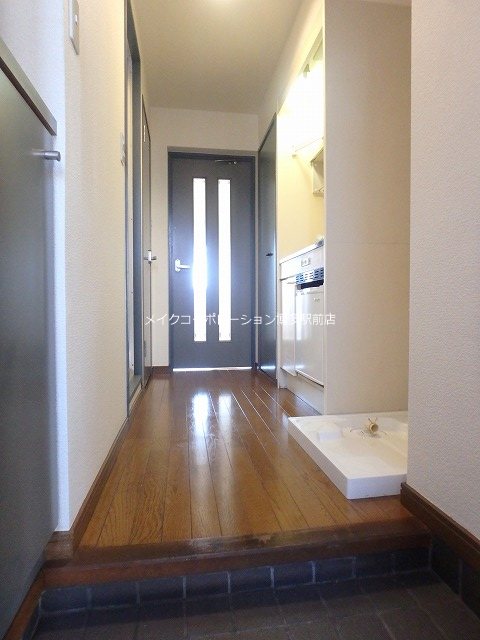 玄関　※写真は棟内別部屋参考写真