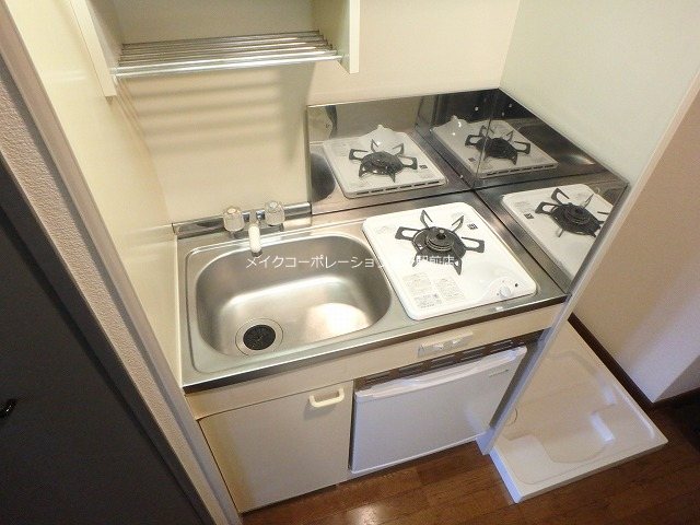 キッチン　※写真は棟内別部屋参考写真