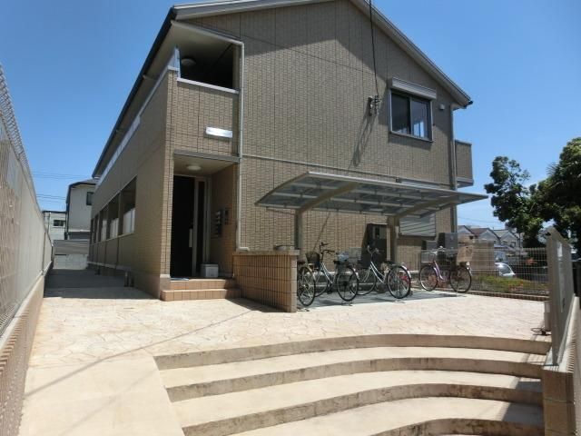 エントランス　オートロック完備
