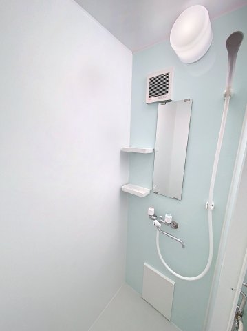 バス・シャワールーム　※同建物ほかのお部屋の写真です。